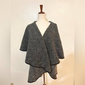 MARILU Grey Wool Whipstitch Trim Cape Wrap Overcoat